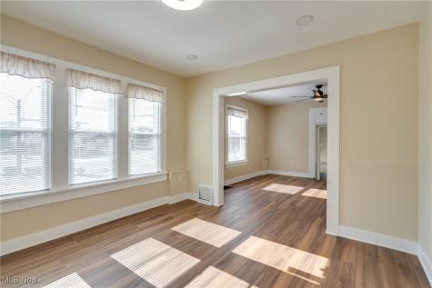 567 E Cuyahoga Falls Avenue Akron OH 44310