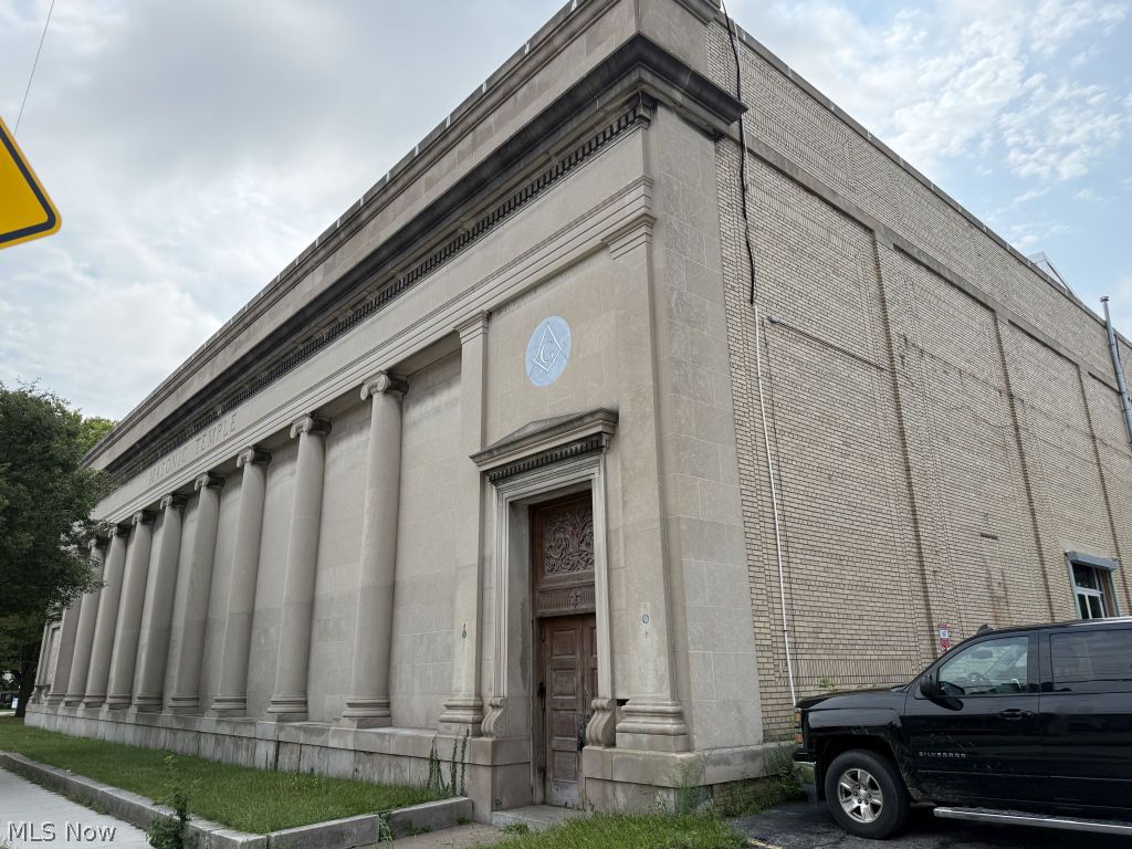 2831 Franklin Boulevard Cleveland OH 44113