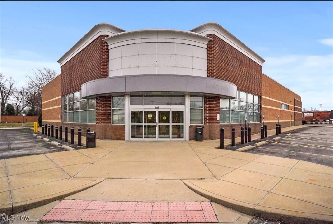 475 E 185th Cleveland OH 44119