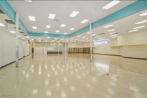 475 E 185th Cleveland OH 44119