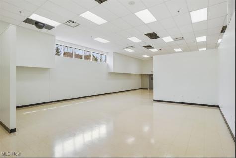 475 E 185th Cleveland OH 44119