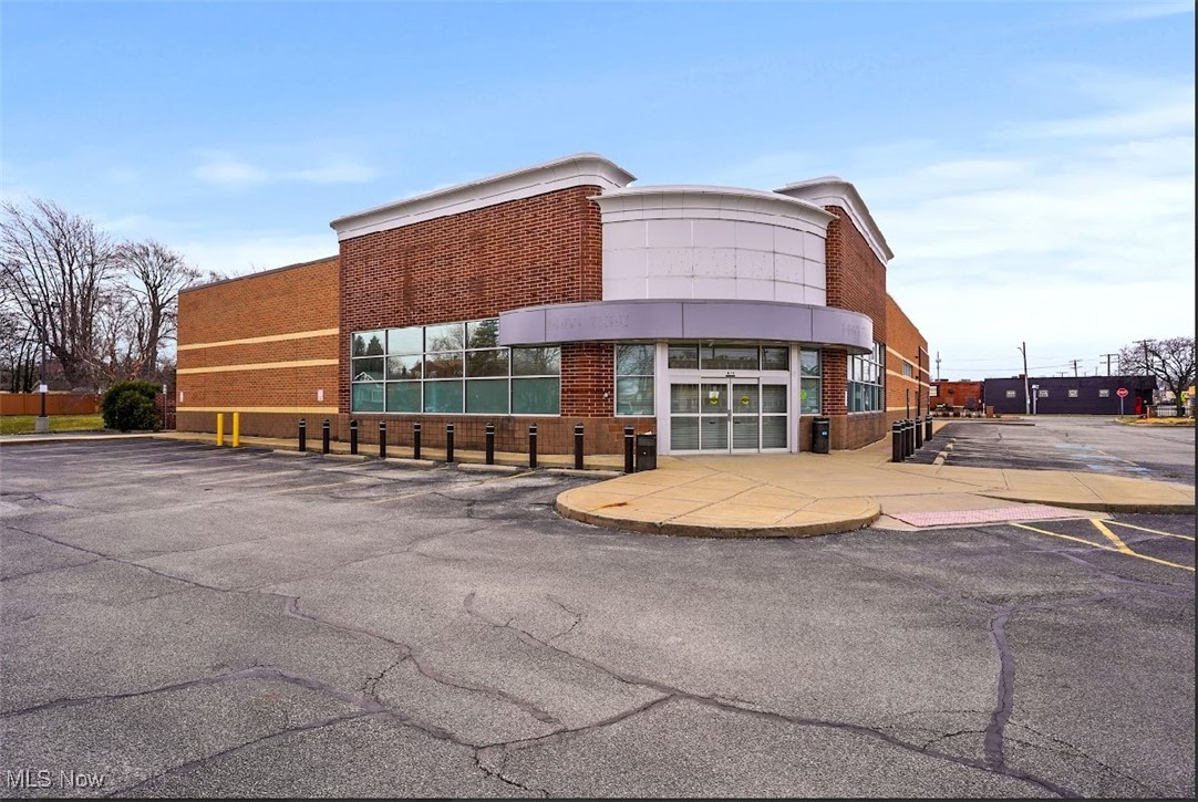 475 E 185th Cleveland OH 44119