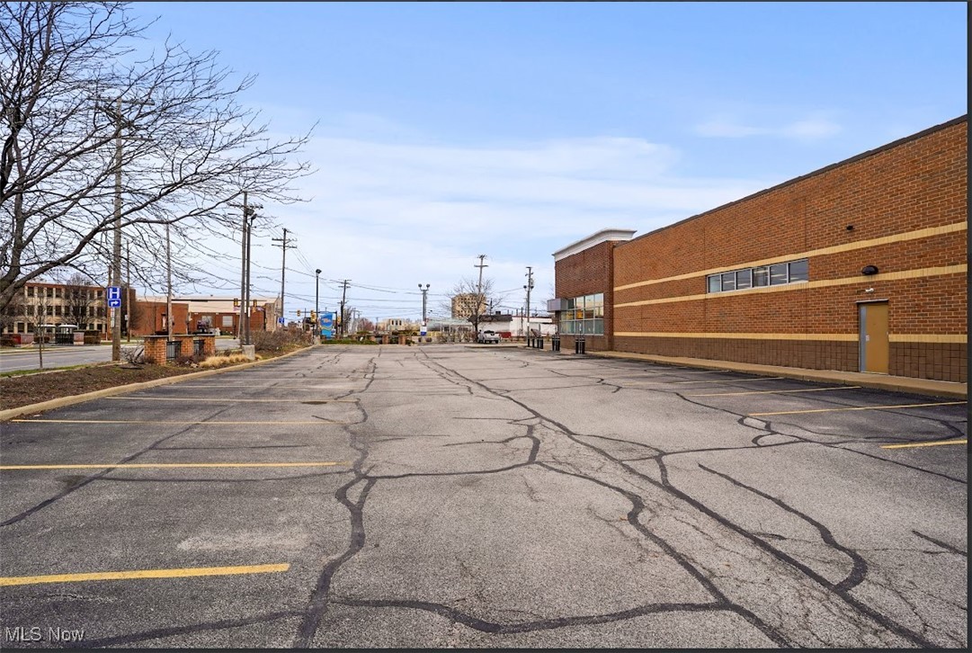 475 E 185th Cleveland OH 44119