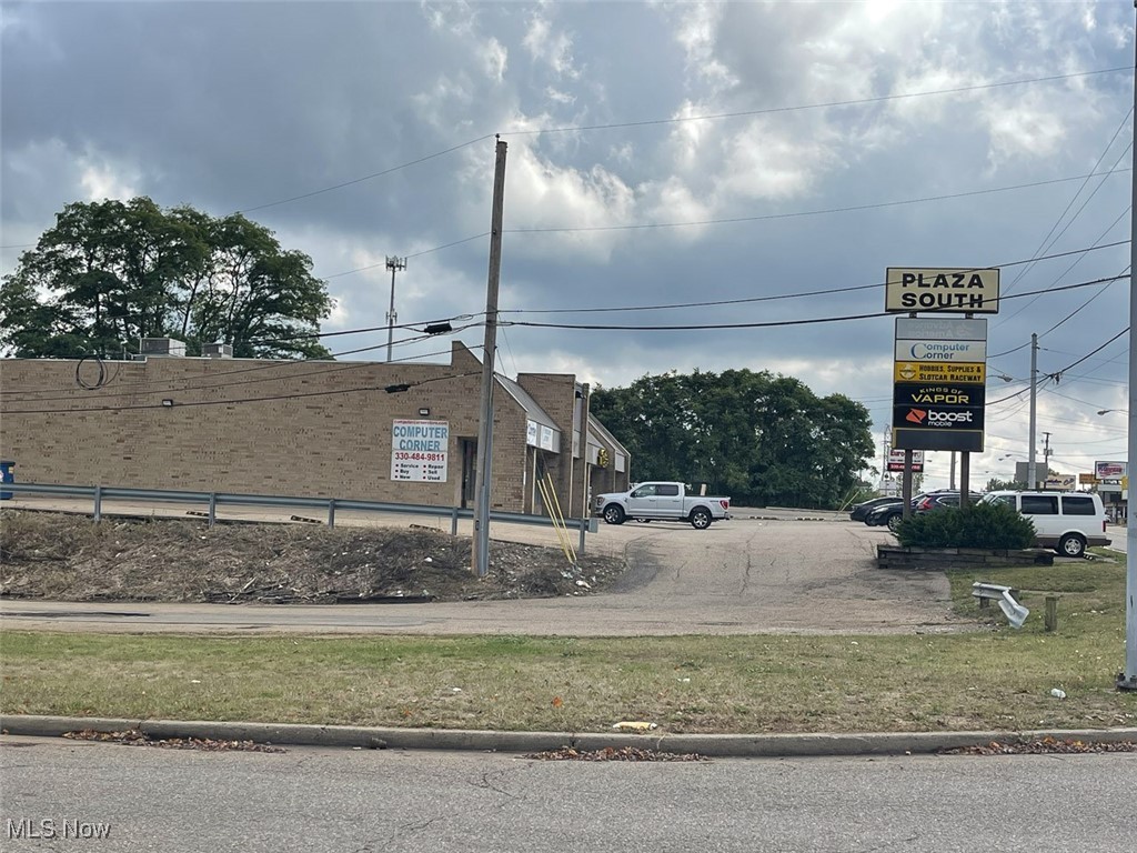 2716 Cleveland Avenue S Canton OH 44707