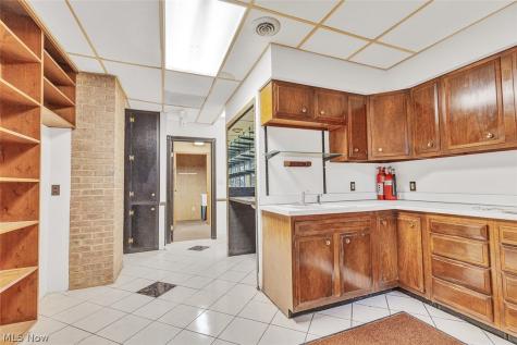7958 Broadview Road Broadview Heights OH 44147