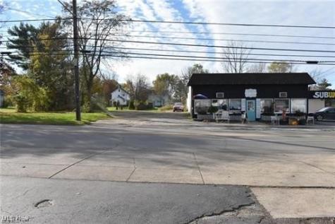 123-131 N Chestnut Street Jefferson OH 44047