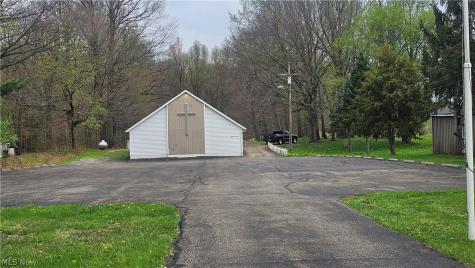 48443 Russia Road Amherst OH 44001