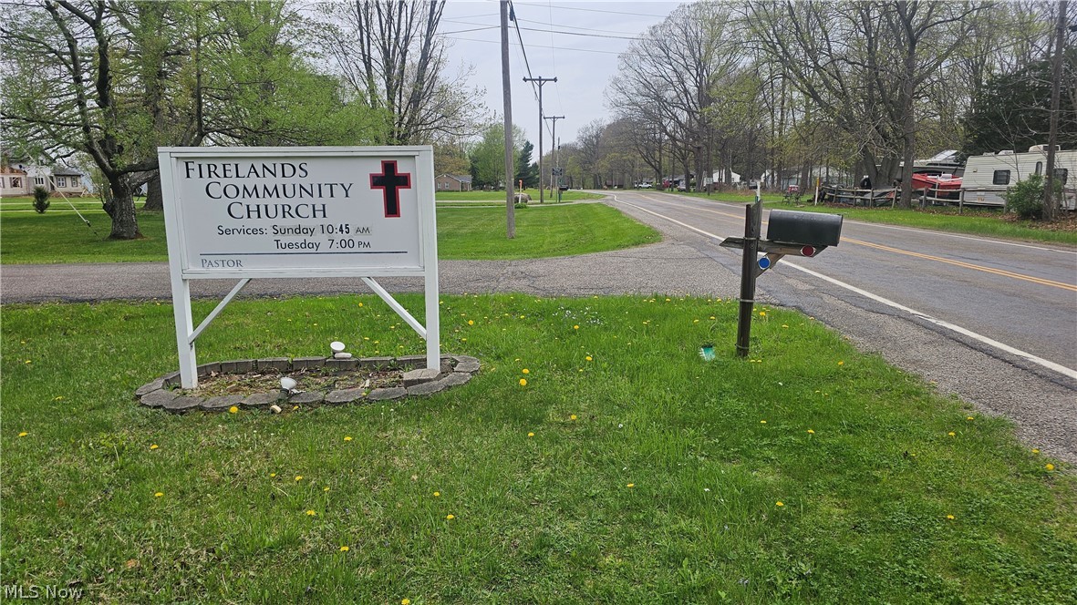 48443 Russia Road Amherst OH 44001