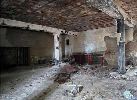 8910 Miles Park Avenue Newburgh Heights OH 44105