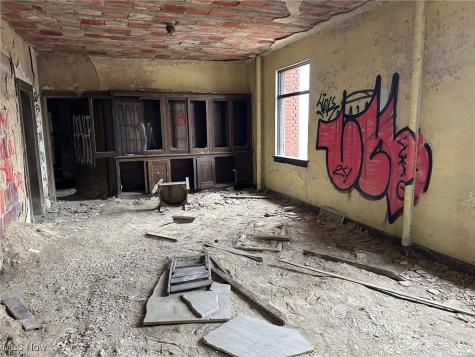 8910 Miles Park Avenue Newburgh Heights OH 44105