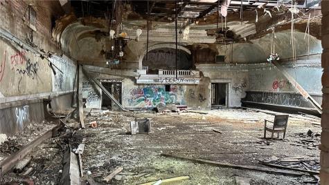 8910 Miles Park Avenue Newburgh Heights OH 44105