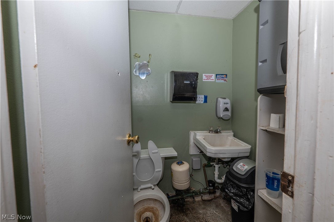 212 N Market Street Minerva OH 44657