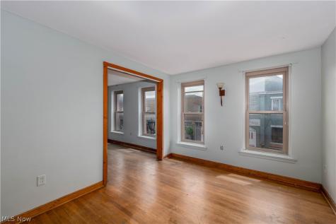 212 N Market Street Minerva OH 44657