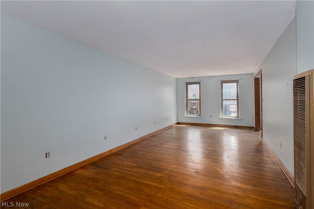 212 N Market Street Minerva OH 44657