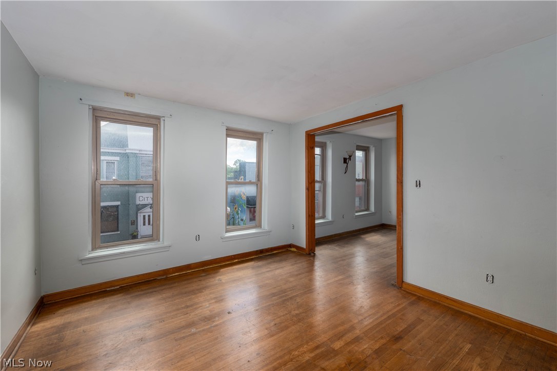 212 N Market Street Minerva OH 44657