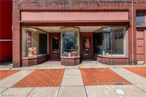 212 N Market Street Minerva OH 44657