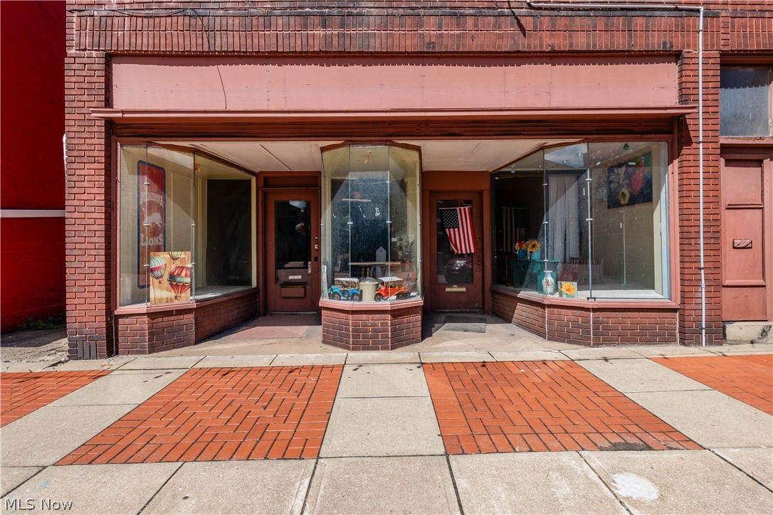 212 N Market Street Minerva OH 44657