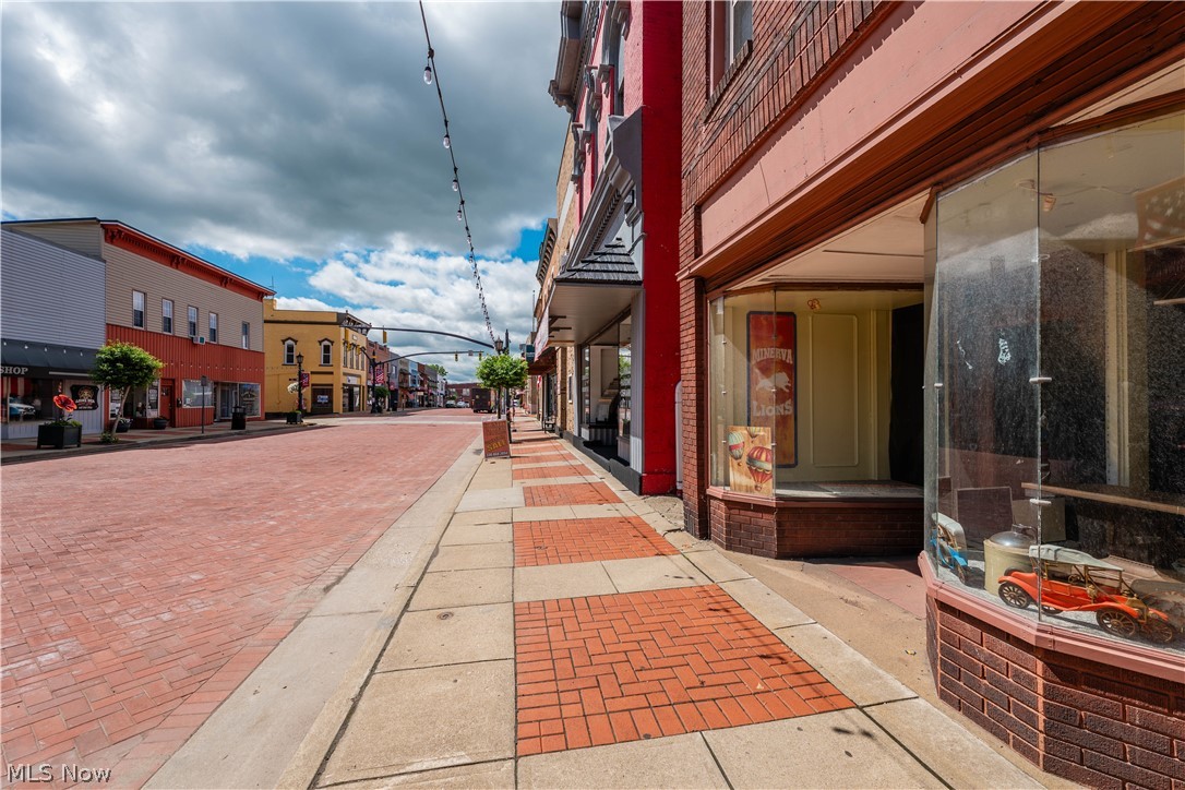 212 N Market Street Minerva OH 44657