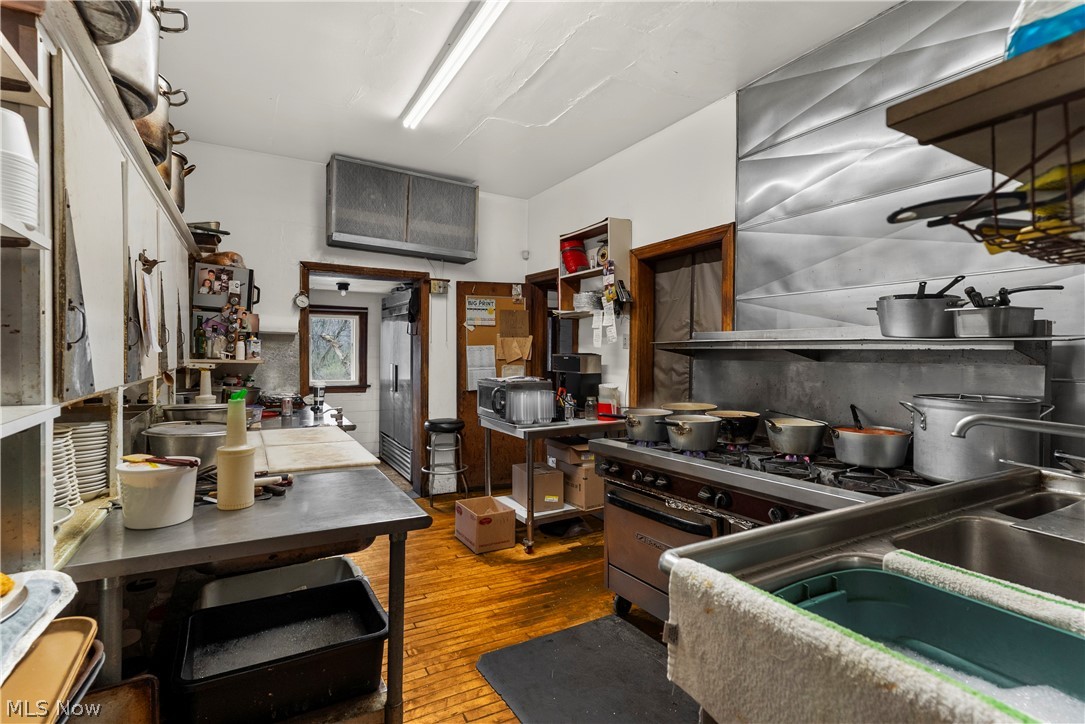 802 Standard Avenue Masury OH 44438