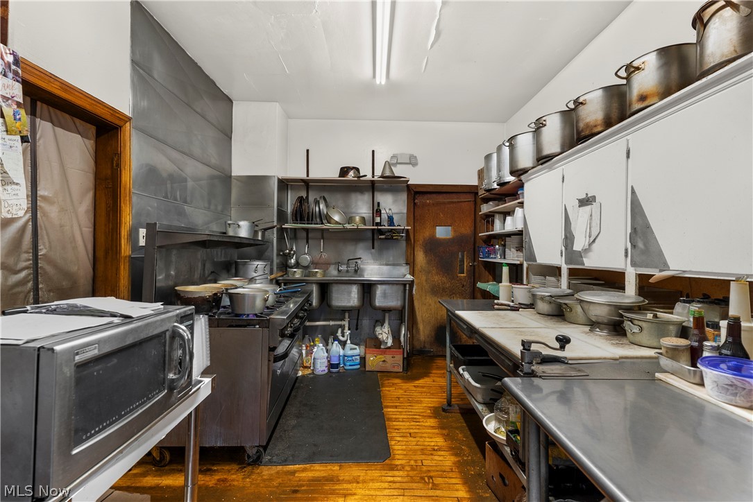 802 Standard Avenue Masury OH 44438