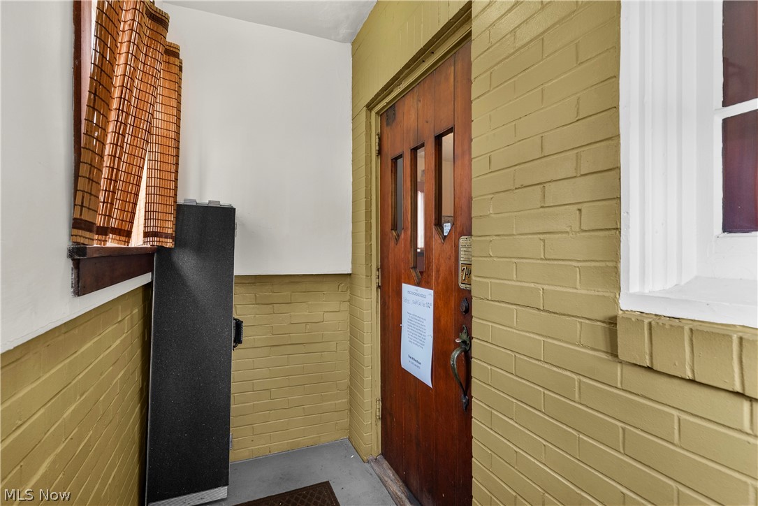 802 Standard Avenue Masury OH 44438