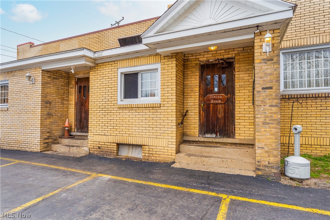 802 Standard Avenue Masury OH 44438