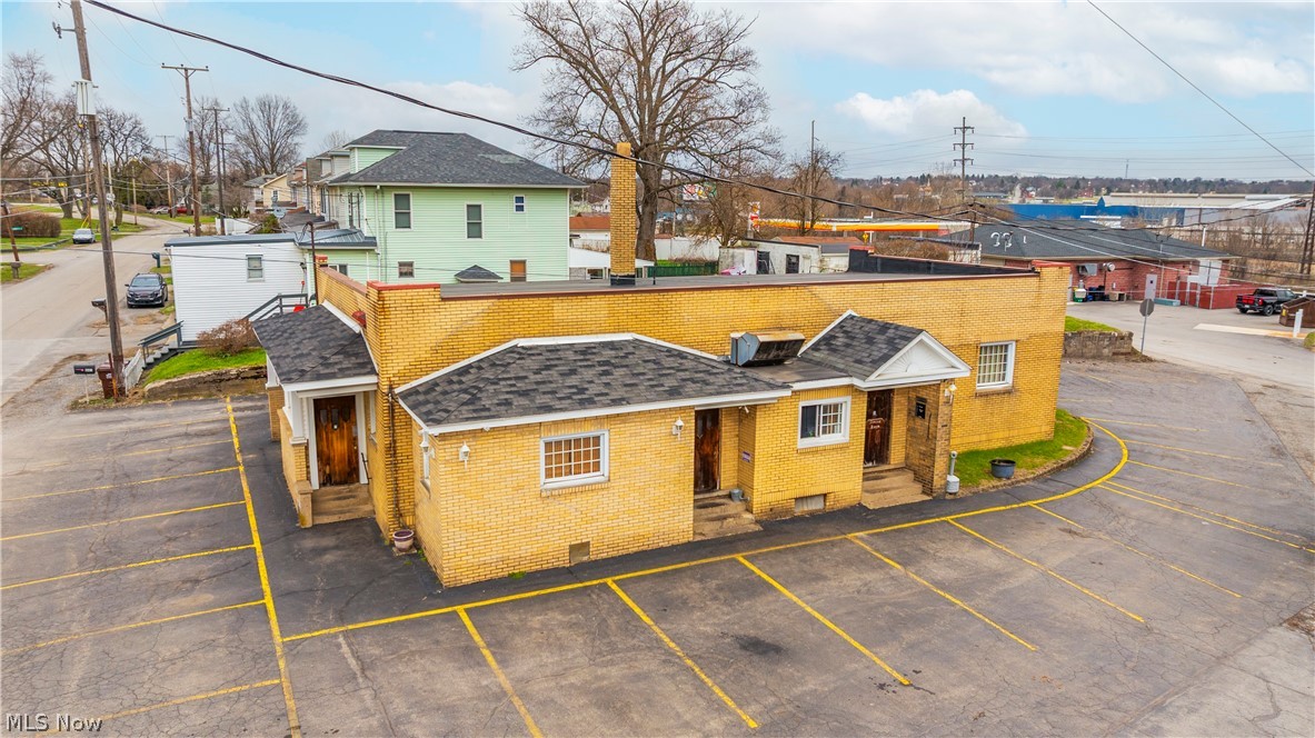 802 Standard Avenue Masury OH 44438