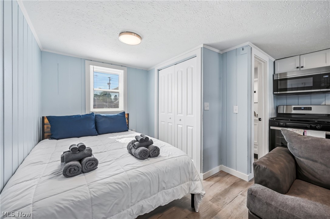 5214 Old Lake Road Geneva OH 44041