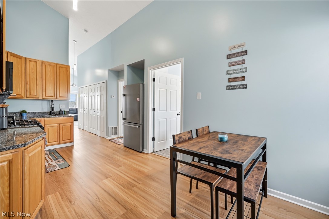 5214 Old Lake Road Geneva OH 44041