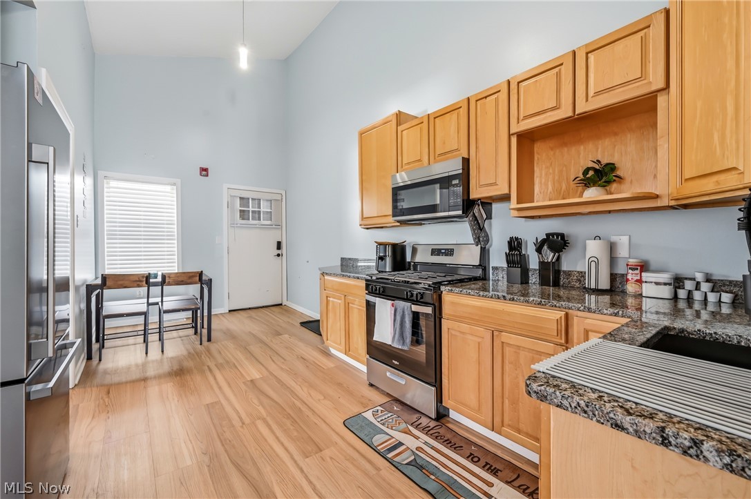 5214 Old Lake Road Geneva OH 44041
