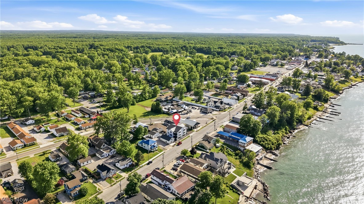 5214 Old Lake Road Geneva OH 44041