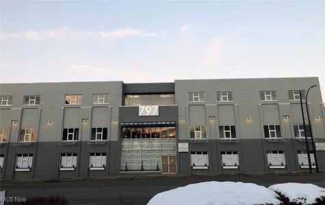 797 E Market Street Akron OH 44305