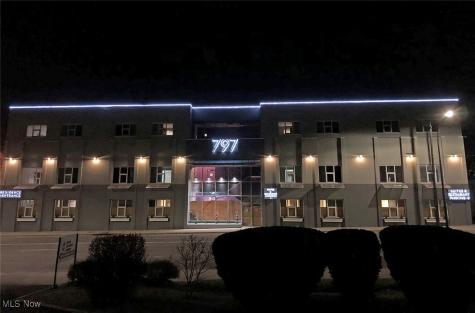 797 E Market Street Akron OH 44305