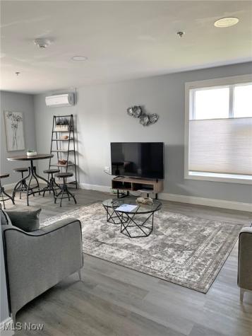 797 E Market Street Akron OH 44305