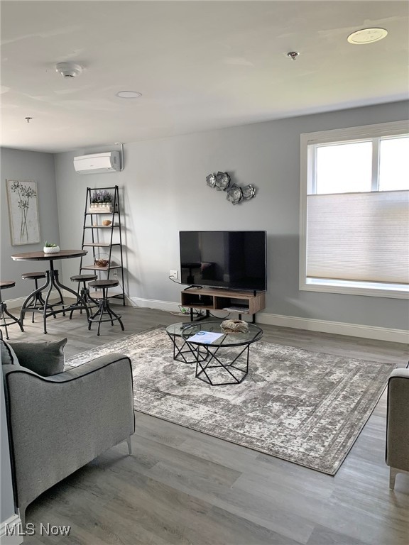 797 E Market Street Akron OH 44305