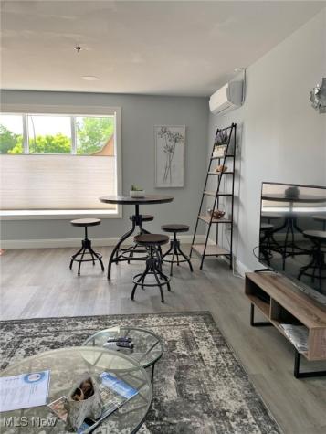 797 E Market Street Akron OH 44305