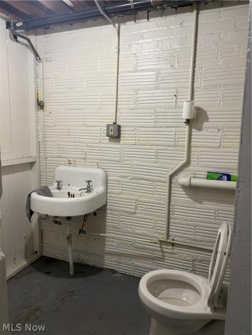 620 E 185th Street Cleveland OH 44119