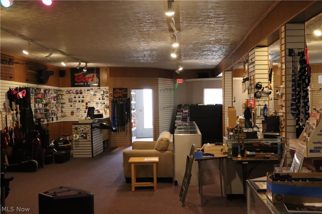 259 W Main Street Cortland OH 44410