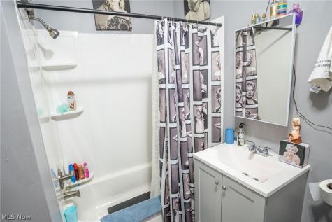 4104 Woburn Avenue Cleveland OH 44109