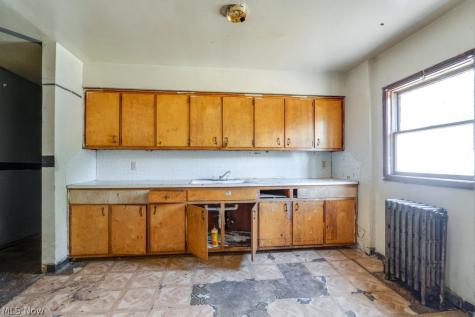 1932 Manchester Road Akron OH 44314