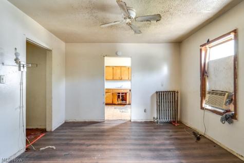 1932 Manchester Road Akron OH 44314