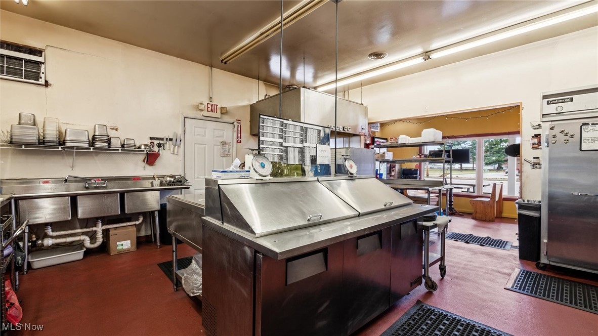 22-30 E 3rd Street Frazeysburg OH 43822