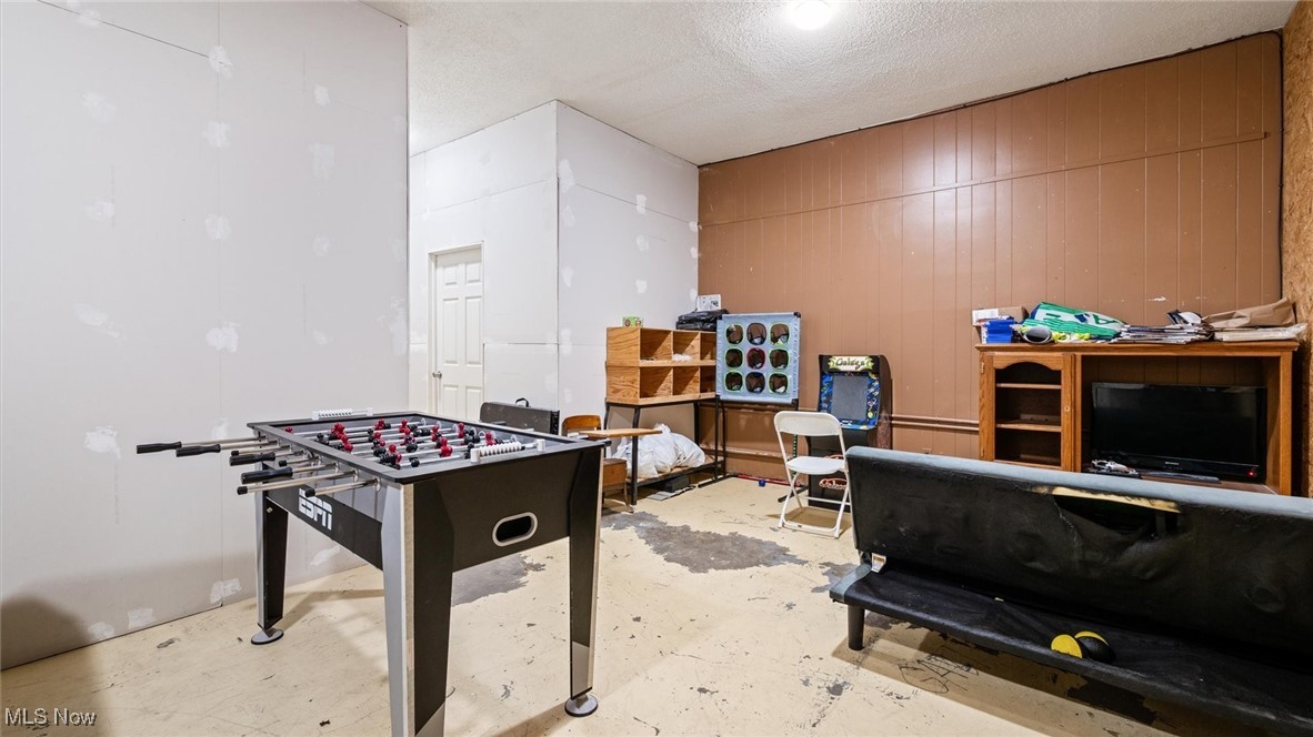 22-30 E 3rd Street Frazeysburg OH 43822