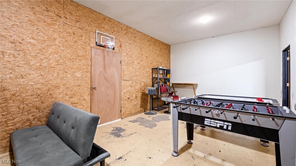 22-30 E 3rd Street Frazeysburg OH 43822