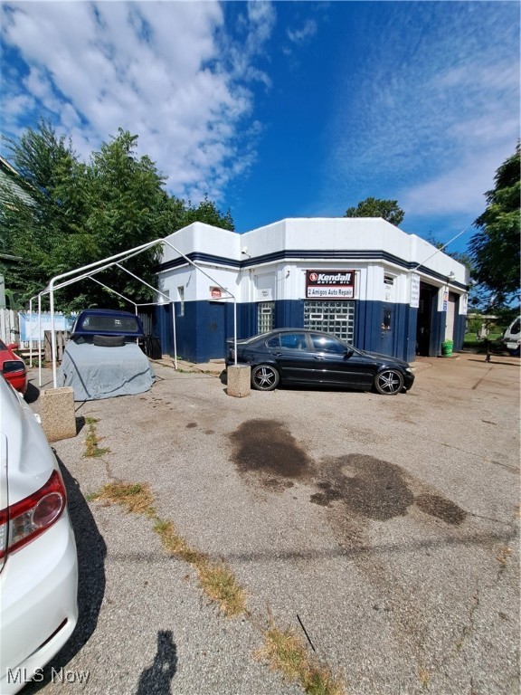 2884 Scranton Road Cleveland OH 44113