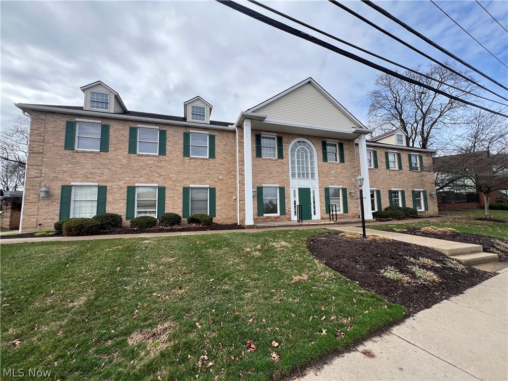 North Canton OH, 1225 S Main Street, Unit 101