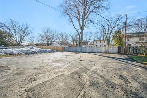 7362 Center Street Mentor OH 44060