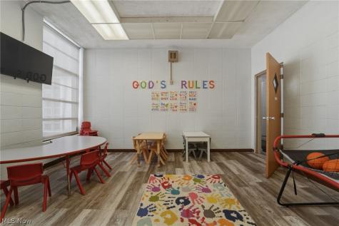 2310 W 9th Street Ashtabula OH 44004