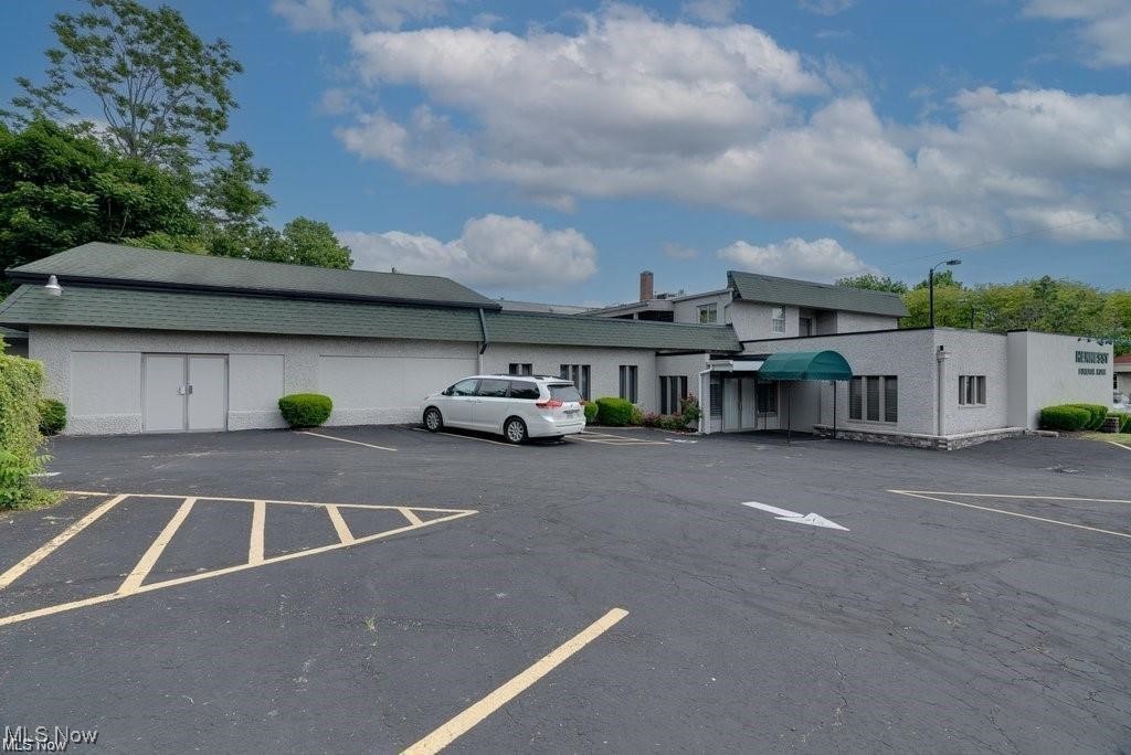 552 N Main Street Akron OH 44310