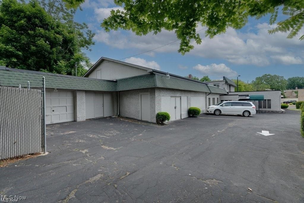 552 N Main Street Akron OH 44310